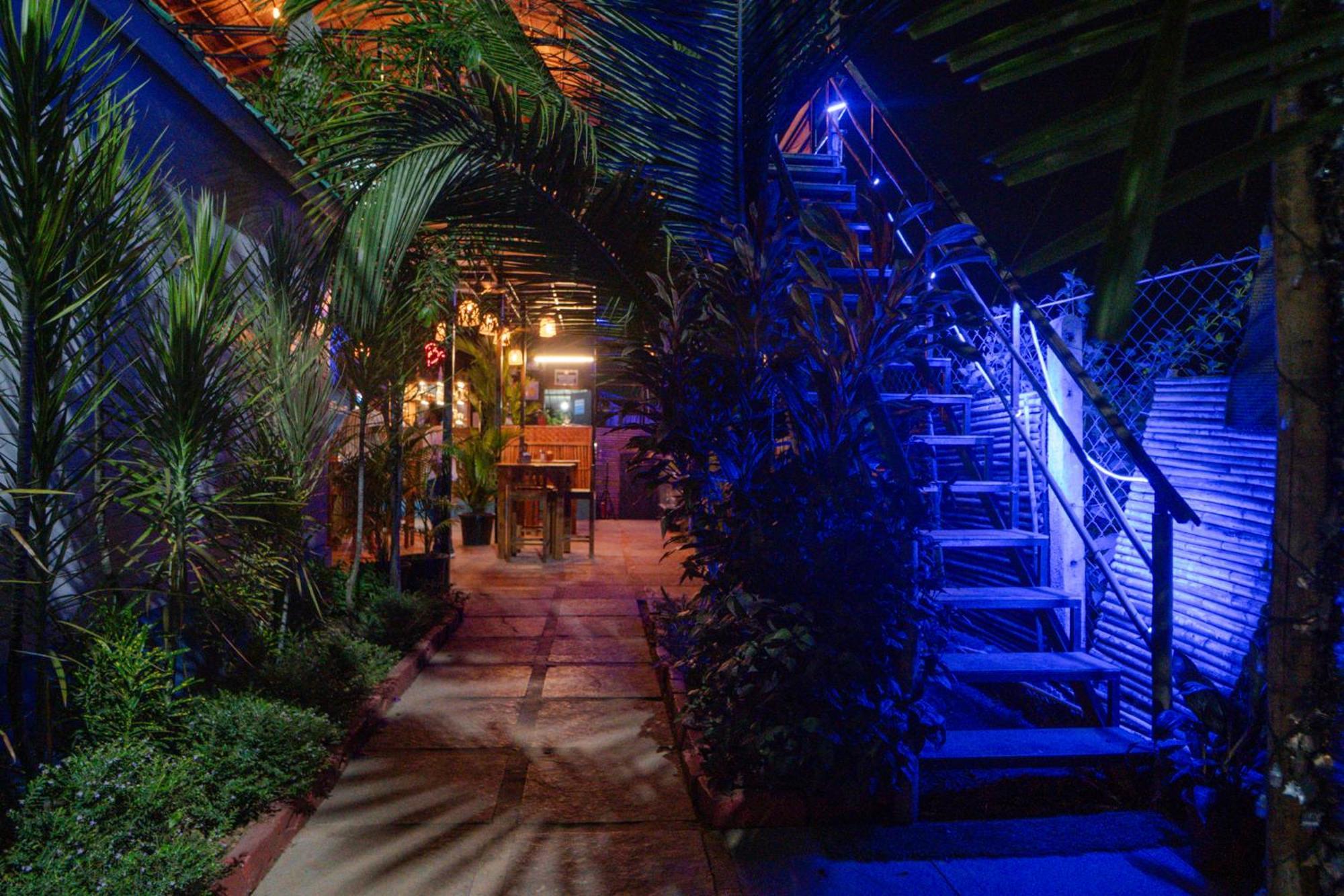 Bayview Pool Resort *
