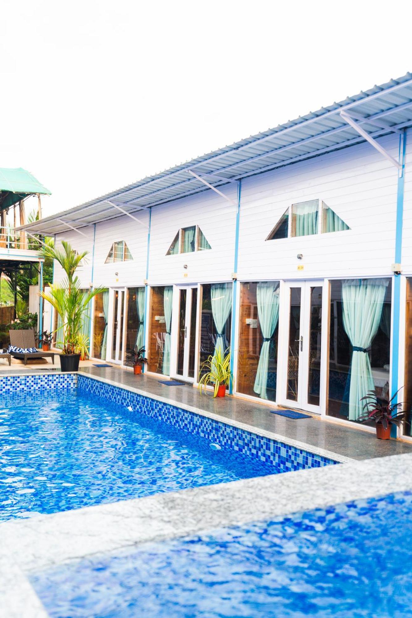 Bayview Pool Resort Anjuna
